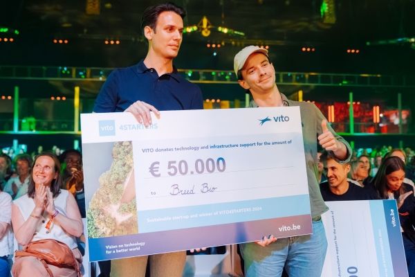 Love Tomorrow 2024 VITO4STARTERS Breed bio